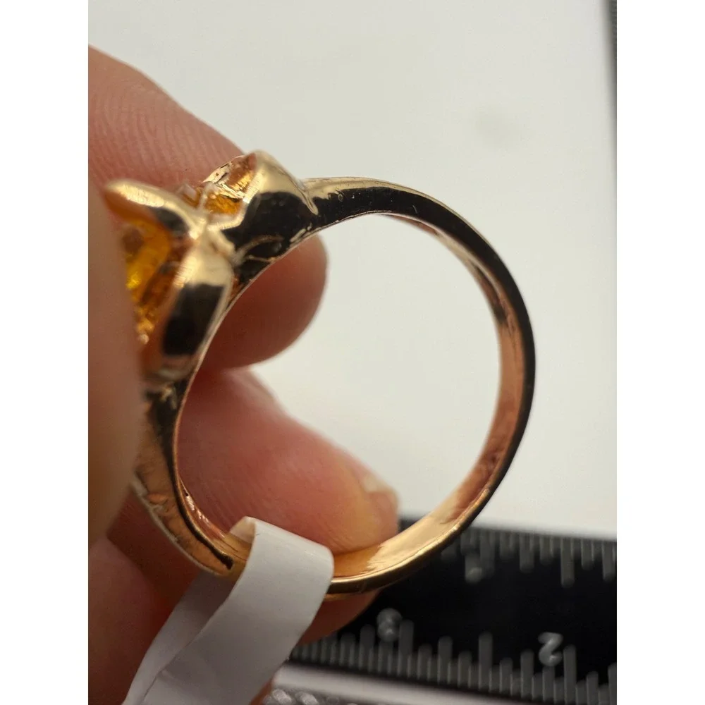 Yellow Crystal Flower Cocktail Ring Gold Tone Size 9 Floral Statement Ring‎